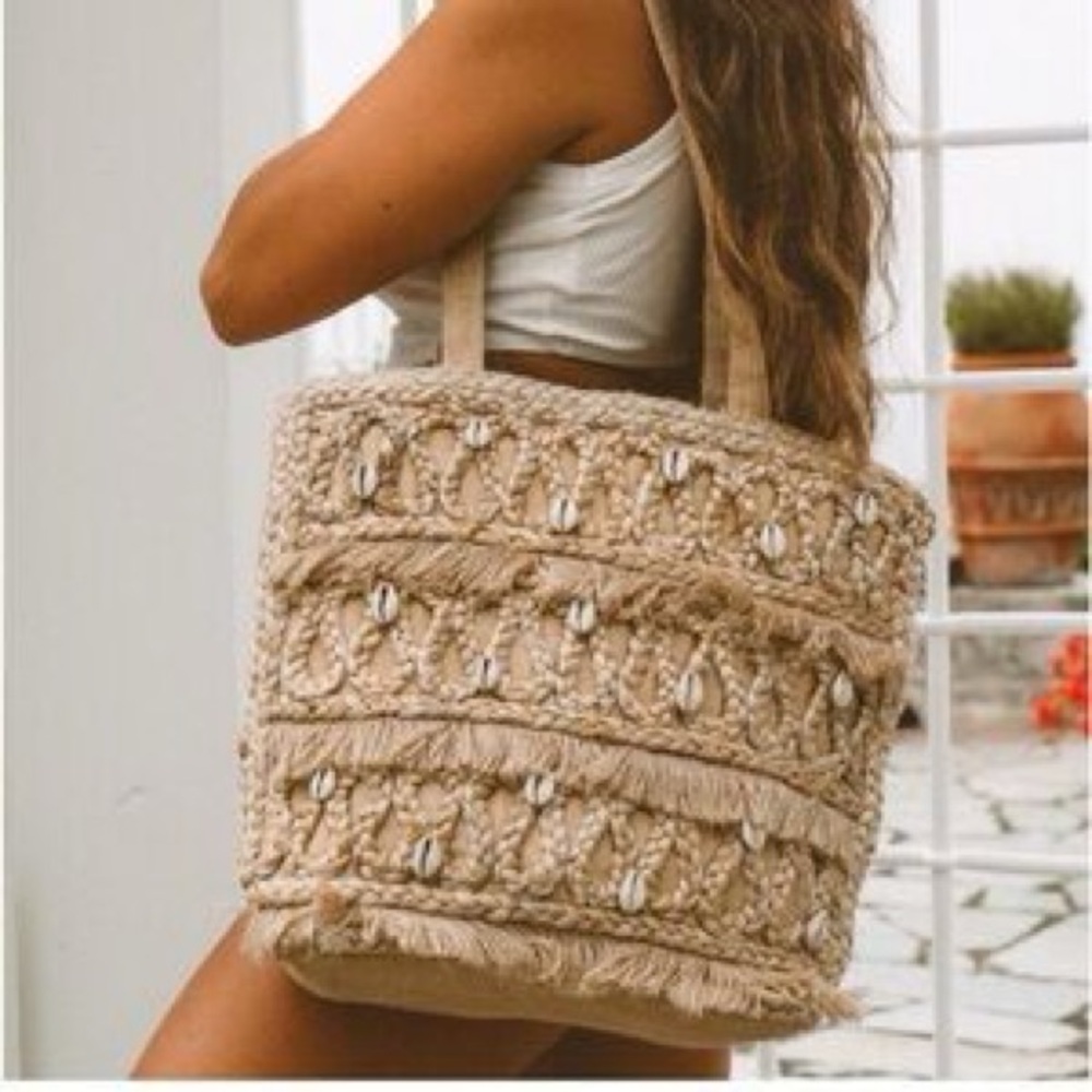 NEW with tags Salt + Umber Isla Jute woven Tote with shells 🐚
